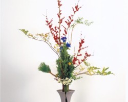 2019いけばな龍生展 渋谷東急本店
梅もどき 夏はぜ リンドウ 松 他